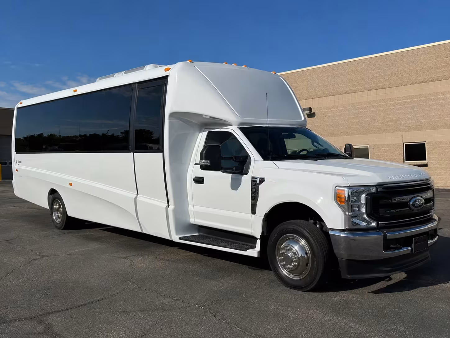 18 passenger minibus