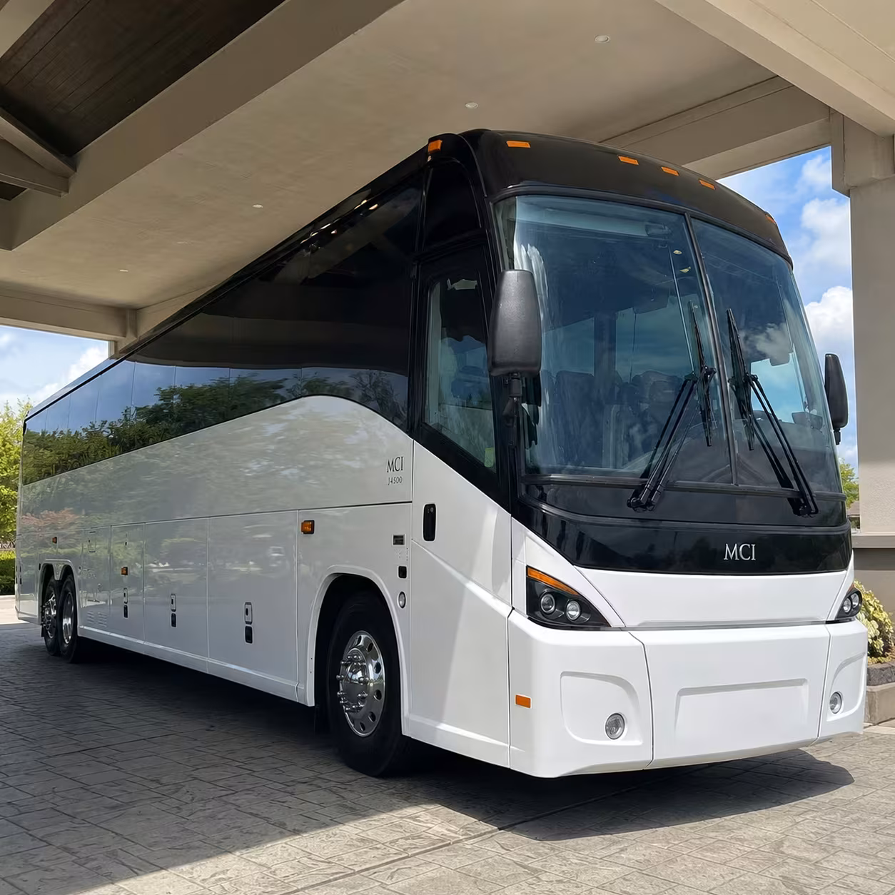 colorado springs airport shuttle buses to cos and den